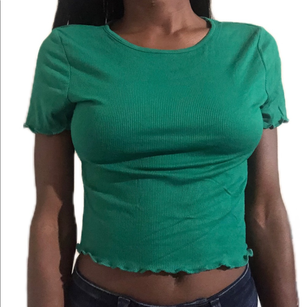 Green lettuce trim crop top